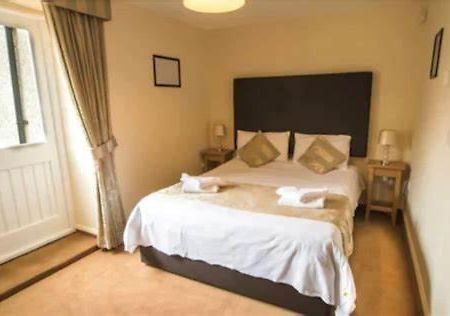 Cambrian Inn Tredegar Esterno foto